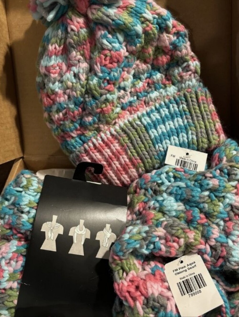 3/$30 💜 NWT Amanda Blu Oblong Scarf Pink Aqua Blue Teal Green & Beanie Hat